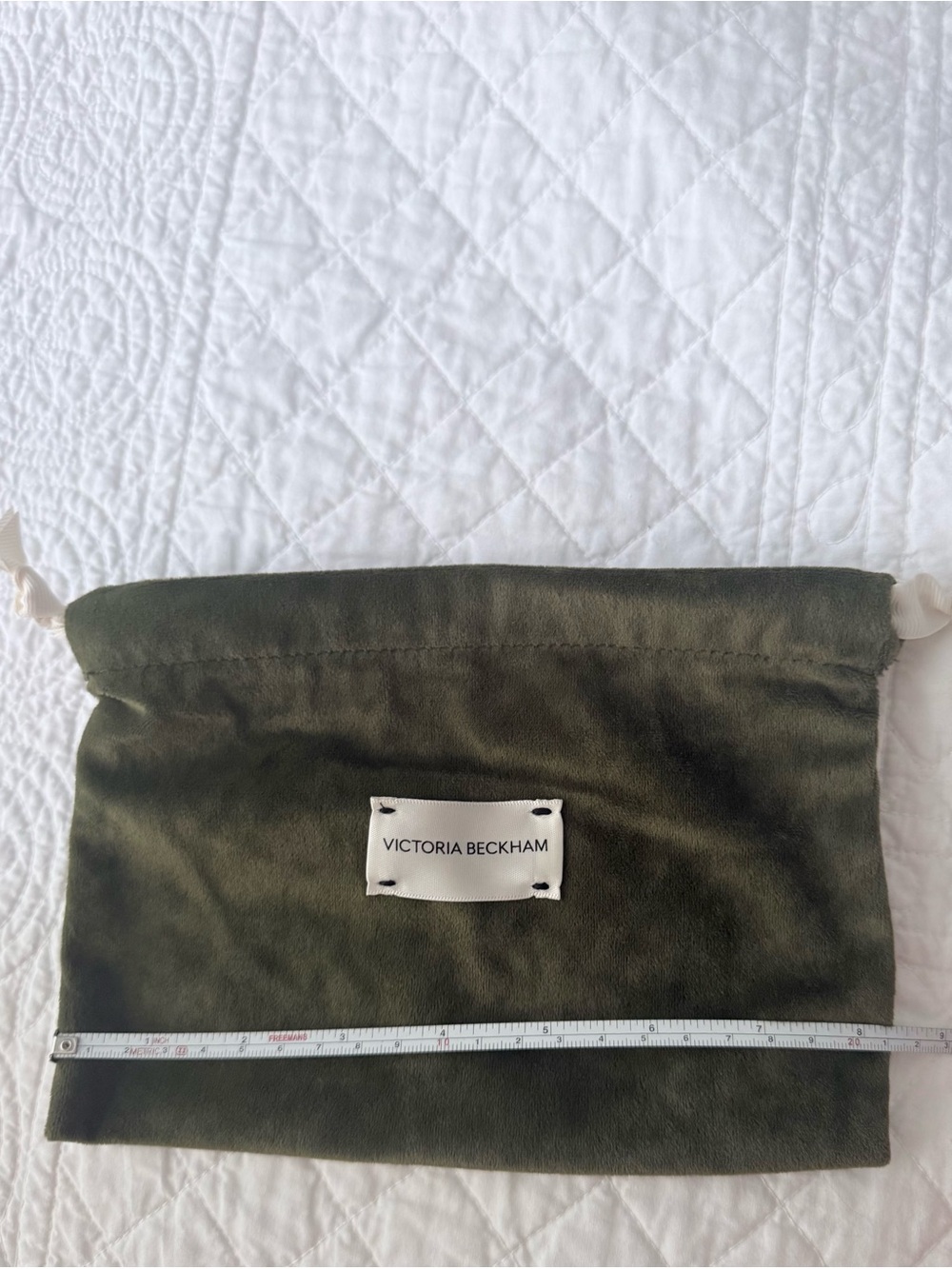 NWOT VICTORIA BECKHAM Green Velvet Pochette π
πΌππ Drawstring Makeup Pouch - Picture 5 of 6